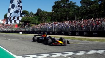 Formula 1’de kazanan Verstappen