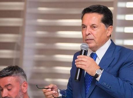 Görevden uzaklaştırılan Ahmet Özer’in yargılanmasına başlandı
