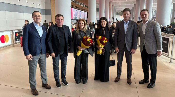 Hagi ve Popescu İstanbul’da
