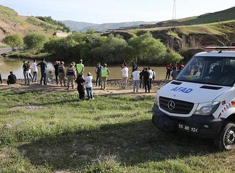 Havalar ısındı kabus geri döndü! Siirt’te 14 yaşındaki çocuk Kezer Çayı’nda boğuldu