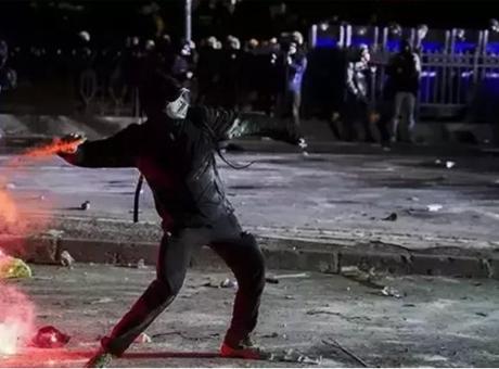 İBB soruşturması: İzinsiz gösterilerde tutuklanan 3 kişi tahliye edildi