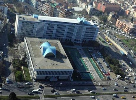 İBB’ye yolsuzluk soruşturmasında yeni gelişme: 20 şüpheli adliyede