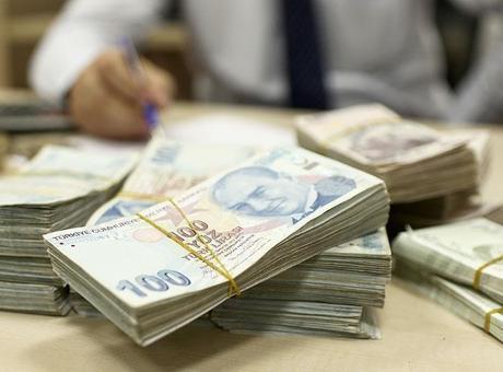 İhtiyaç kredilerine faiz ayarı! Oranlar zirve yaptı: İşte 100 bin TL’nin geri ödemesi