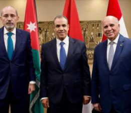 Irak, Mısır ve Ürdün dışişleri bakanları Arap Birliği Zirvesi öncesinde bir araya geldi