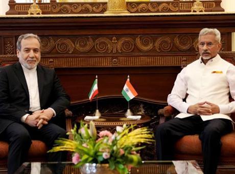 İran ile Hindistan dışişleri bakanları bir araya geldi