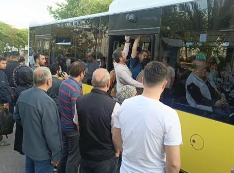İstanbul’da halk otobüsleri kontak kapattı; duraklarda yoğunluk oluştu