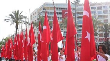 İzmir’de 19 Mayıs coşkuyla kutlandı