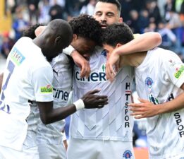 Kasımpaşa 3 puanı 3 golle aldı