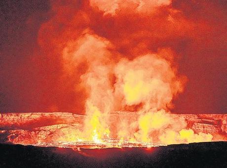 Kilauea yine lav püskürttü