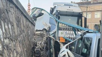 Kocaeli’de korkunç kaza! Otomobil istinat duvarından düştü asılı kaldı
