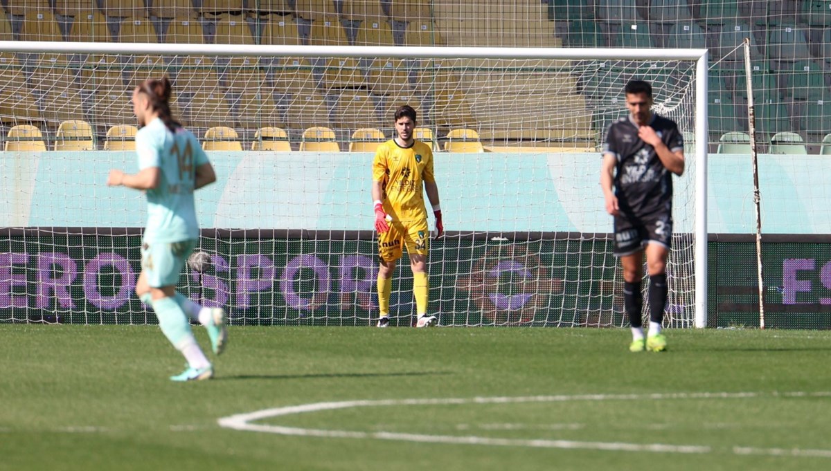 Kocaelispor, kaleci Batuhan Şen’in opsiyonunu kullanmadı