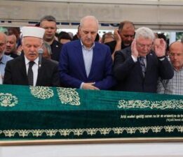 Meclis Başkanı Kurtulmuş, emekli Öğretim Üyesi Prof. Dr. Halis Ayhan’ın cenazesine katıldı