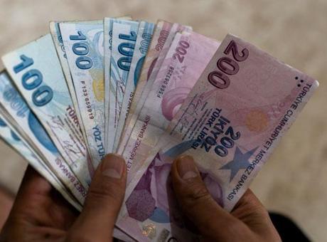 Memur ve emekli olan herkesi ilgilendiriyor: İşte maaş zammı için en güçlü senaryo!