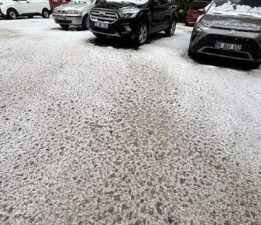 Meteoroloji uyarmıştı! Bir şehir resmen beyaza büründü! İşte il il yapılan uyarılar