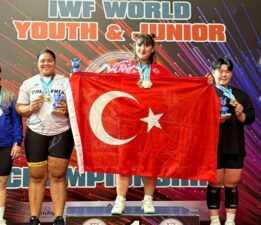 Milli halterci Fatmagül Çevik, dünya şampiyonu oldu