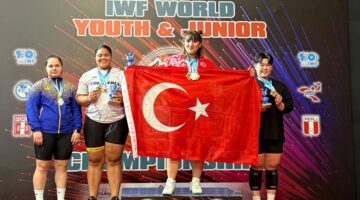 Milli halterci Fatmagül Çevik, dünya şampiyonu oldu