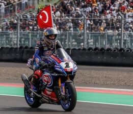 Milli motosikletçi Razgatlıoğlu İtalya’da 2. oldu