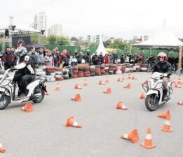 ‘Motosiklet Günleri’nde sürüş eğitimi aldılar