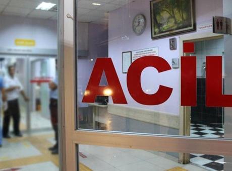 Otoparkta feci ölüm! Yere düştü, üzerinden otomobil geçti