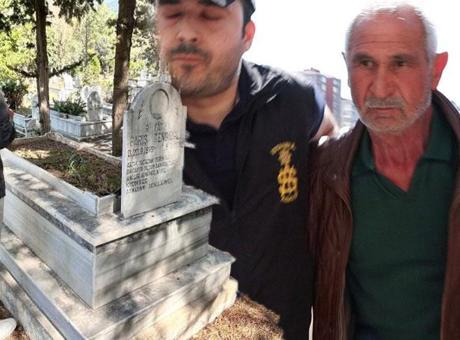 Özgür Özel’e saldıran şüphelinin katlettiği oğlunun mezarında dikkat çeken yazı