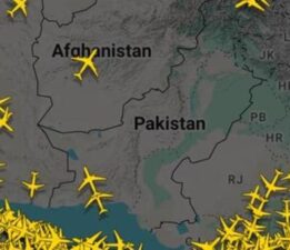 Pakistan-Hindistan çatışmaları dünyadan havayolu şirketlerine rota değiştirtti