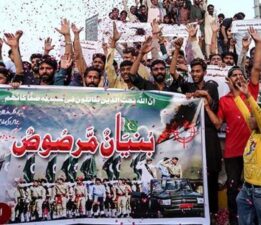 Pakistan’dan, Hindistan ile yapılan ateşkesin ardından orduya destek gösterisi