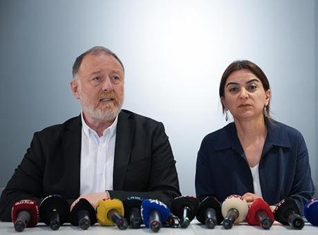 Sırrı Süreyya Önder’in ailesi ve parti temsilcileri taziyeleri kabul etti