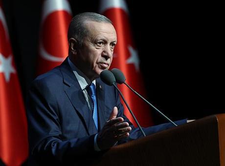 Son dakika! Cumhurbaşkanı Erdoğan: Eleştiri bahanesiyle kimse yargı mercilerine parmak sallayamaz