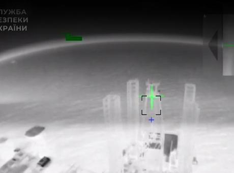Son Dakika! Karadeniz’deki doğal gaz platformlarındaki Rus radar sistemine saldırı!