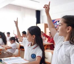 SON DAKİKA MEB: 2025-2026 eğitim öğretim yılı takvimi belli oldu! İşte okulların açılacağı ve kapanacağı tarih