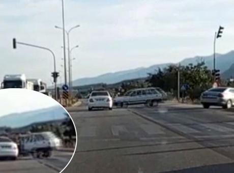Sosyal medya için görüntü çekerken kazayı kaydetti