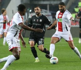 Süper Lig’de küme düşen üçüncü takım belli oldu
