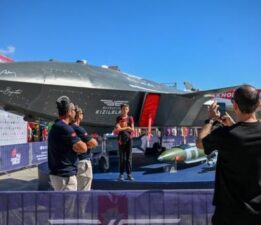 TEKNOFEST KKTC nefes kesen uçuş gösterisiyle başladı