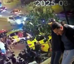 Trafik kavgasına doktorun yumruk attığı taksici öldü! Olay güvenlik kamerasında