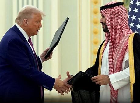 Trump istediğini aldı! Tarihteki en büyük silah satış anlaşmasını imzaladı