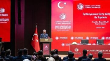 ‘Türkiye Yüzyılı’nı gençliğin de yüzyılı yapmak zorundayız’
