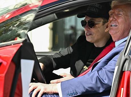 WSJ’den bomba iddia! Tesla Musk yerine yeni CEO arayışında