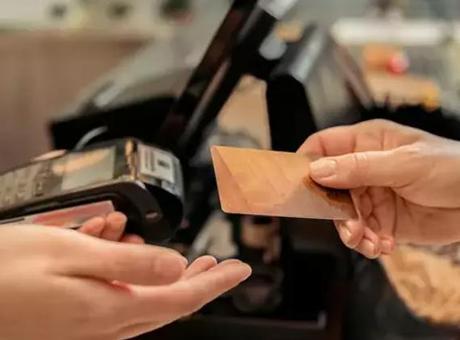 Yemek kartı işinizden edebilir mi? İşveren sizi izliyor olabilir; kart kullanımı mercek altında