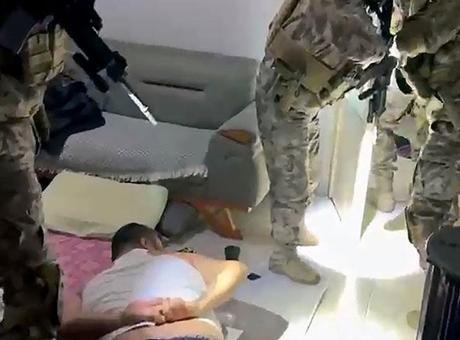 Yer: Adana! Suç örgütlerine silah satışı hazırlığındaki çete çökertildi