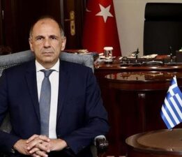 Yunanistan Dışişleri Bakanı Yerapetritis’ten Türkiye övgüsü: Savunma Sanayisi ile güçlü bir unsur