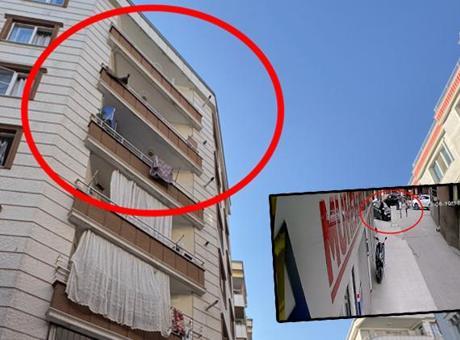 5’inci kattan otomobilin üzerine düştü! O anlar anbean kaydedildi