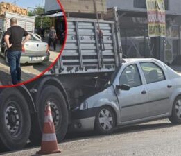 Adana’da feci kaza! Otomobil, kamyona arkadan çarptı: 1 ölü, 1 yaralı