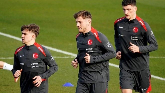 Adı Fenerbahçe ile anılan milli yıldız Galatasaray’a imza atıyor