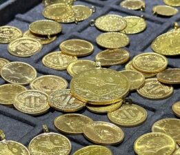 Altın yükselir mi, düşer mi? Uzmanı anlattı