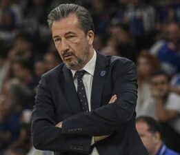 Anadolu Efes’te Banchi gönderildi