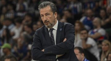 Anadolu Efes’te Banchi gönderildi