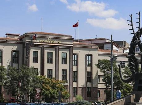 Ankara Valiliği’nden orman yangınlarına karşı ‘açık ateş’ yasağı