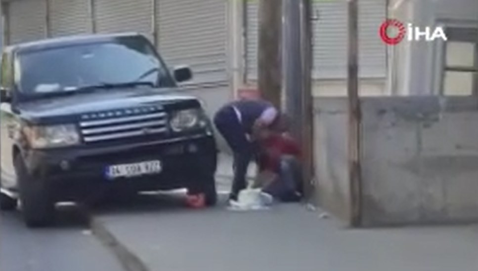 Arnavutköy’de sokak ortasında kadına şiddet