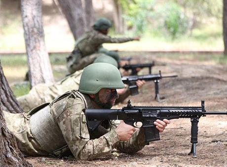 Baba ve oğulları aynı koğuşta! 28 günlük görev tamamlandı