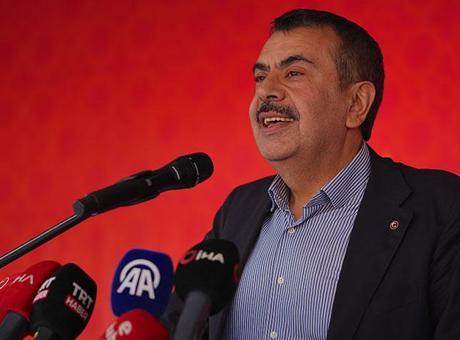 Bakan Tekin: Herkesin dinini, inancını özgürce yaşayabildiği bir ülke oluşturduk